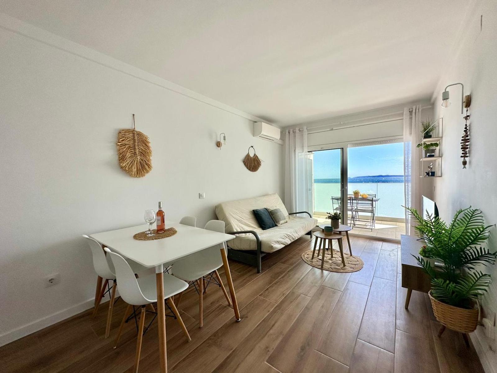 Meda Chica Apartment Roses Ngoại thất bức ảnh