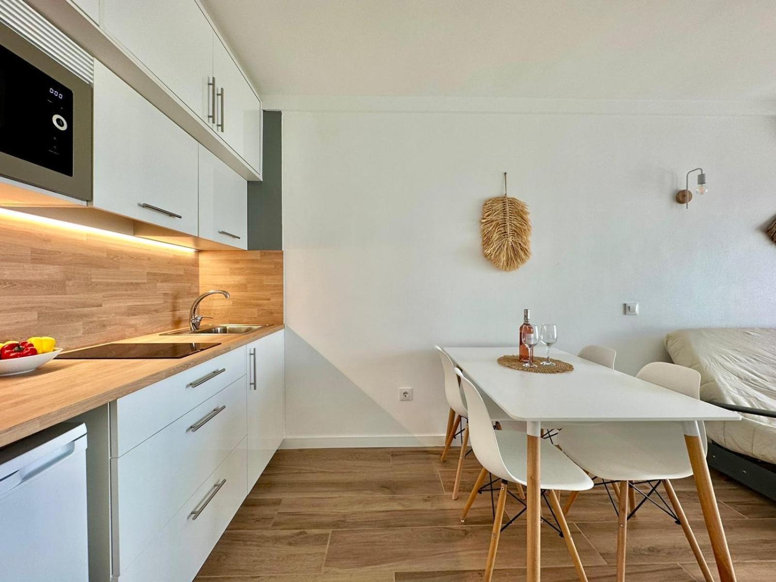 Meda Chica Apartment Roses Ngoại thất bức ảnh