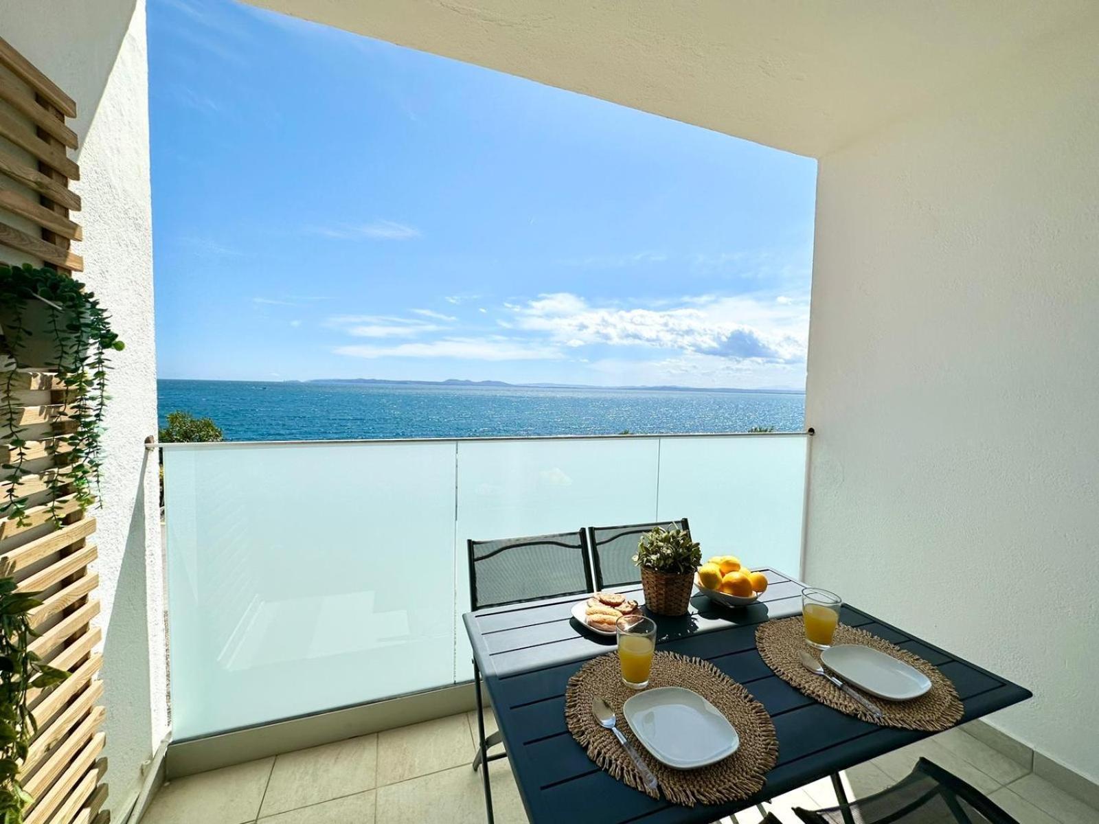 Meda Chica Apartment Roses Ngoại thất bức ảnh