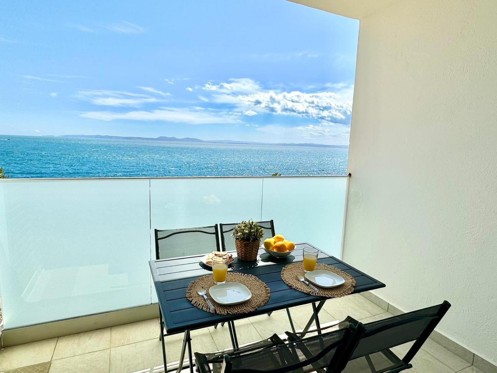 Meda Chica Apartment Roses Ngoại thất bức ảnh