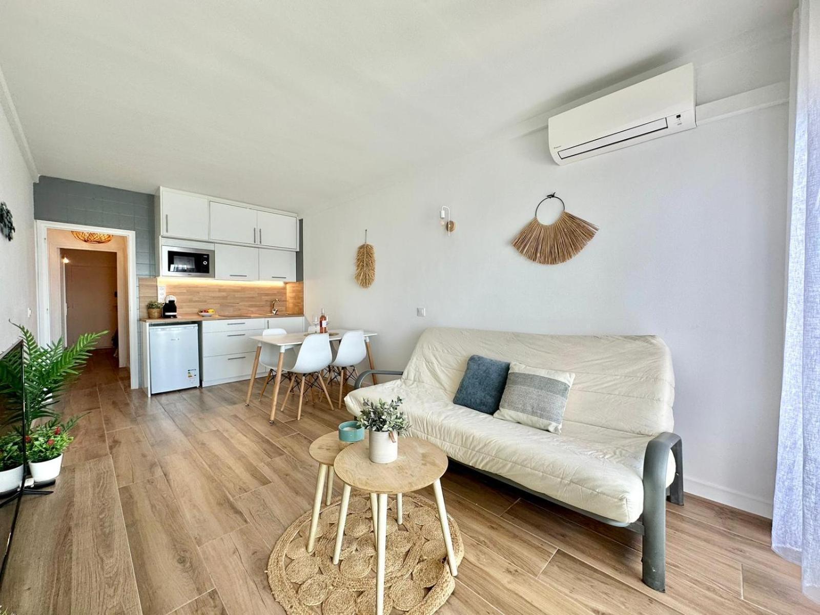 Meda Chica Apartment Roses Ngoại thất bức ảnh